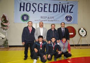 Güreşte Yolspor başarısı